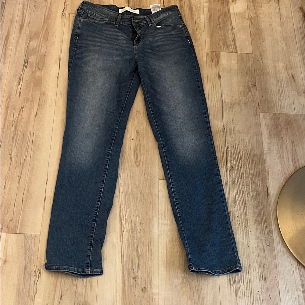 Levi's Women's Dark Blue Straight Leg Jeans